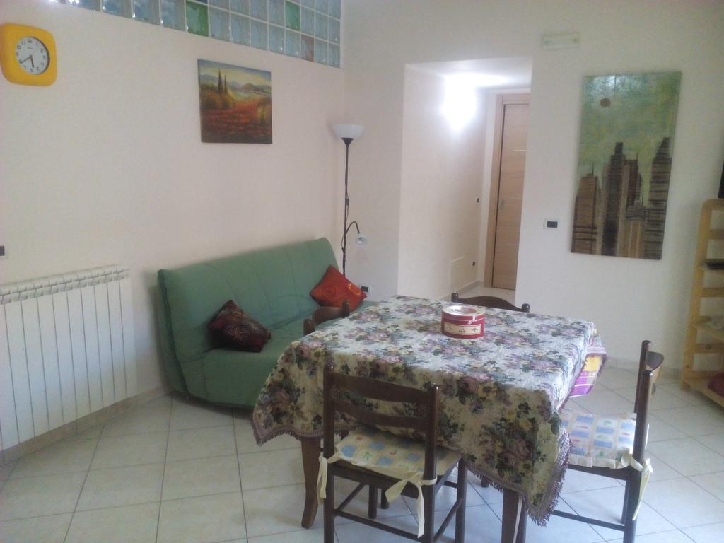 Appartamento Vallone Petrara Reggio di Calabria Værelse billede